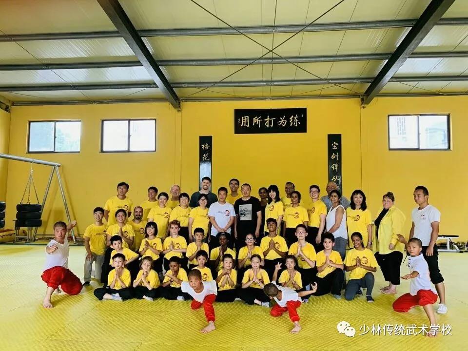 嵩山少林寺武术学校整洁的训练室